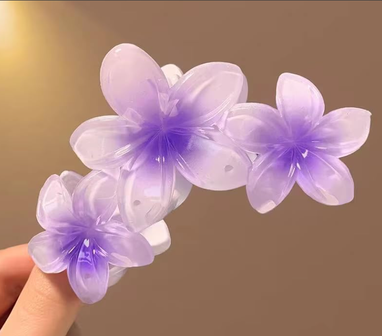 Triflower Hair Claw