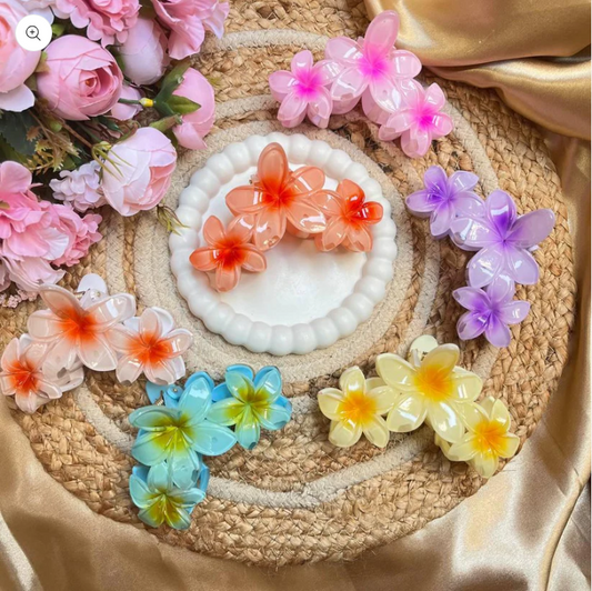 Triflower Hair Claw